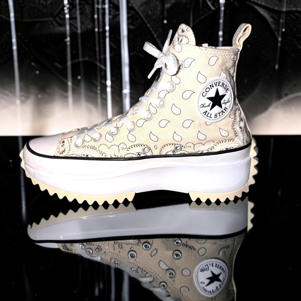Converse Run Star Hike High Top Sneakers Sz M7 W8.5 Paisley Bandana Tan Platform